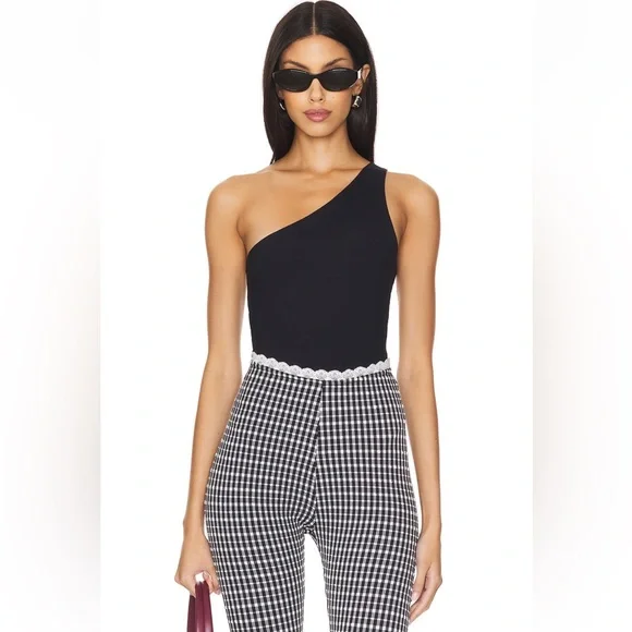 Somebodee Gingham Capri Pants in Black